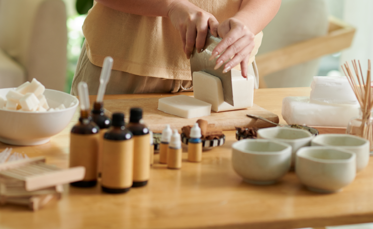 10 Essential Tips to Choose the Best Fragrance for Soap Making
